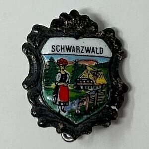 Vintage Schwarzwald Shield Hat Lapel Pin Pinback Button Germany Oktoberfest